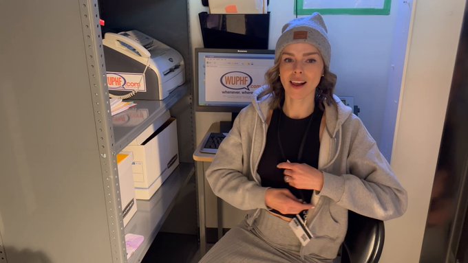 Be sure to send a WUPHF to all your friends telling them to vote for Serenity Cox for "Favorite Female<a href="/tag/theoffice"class="tags"><span>#theoffice</span></a><a href="/tag/avnawards"class="tags"><span>#avnawards</span></a>