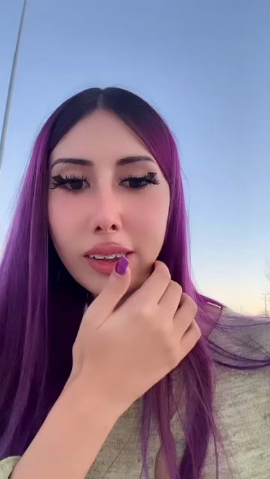 look at all the snow! https://t.co/vX8vudGHYT