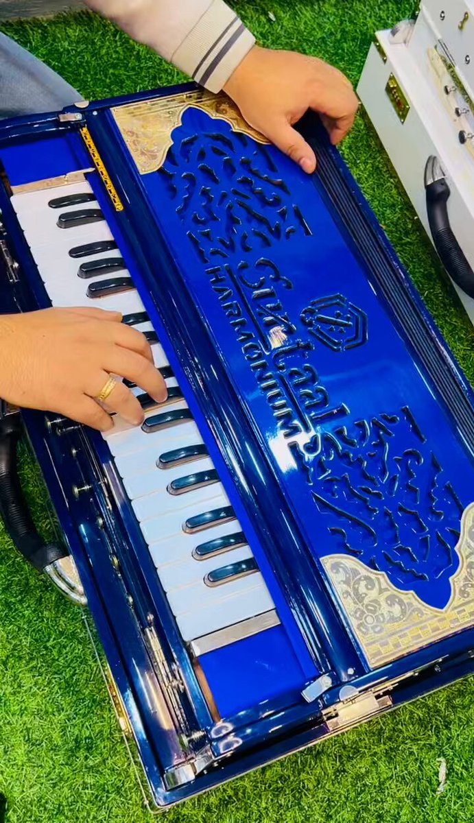 Sur taal company harmonium price deals