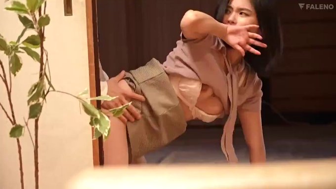 「私、結婚するんだ…」向かい部屋の幼なじみは結婚直前婚約者に内緒で寝取り交わり堕ちる泥濘SEX 五十嵐なつ