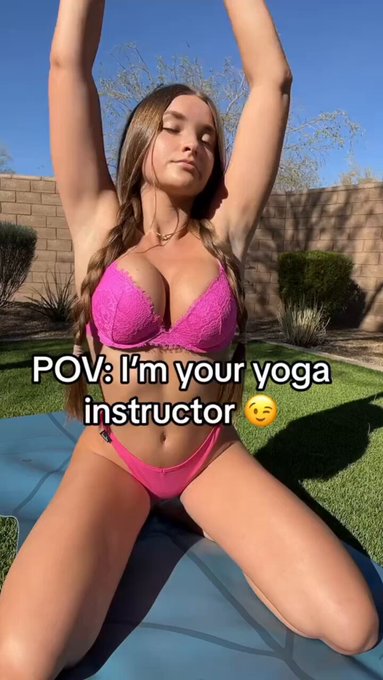 RT and LIKE if you&rsquo;d stretch me out 🥵 https://t.co/Y7NPYL6bjB