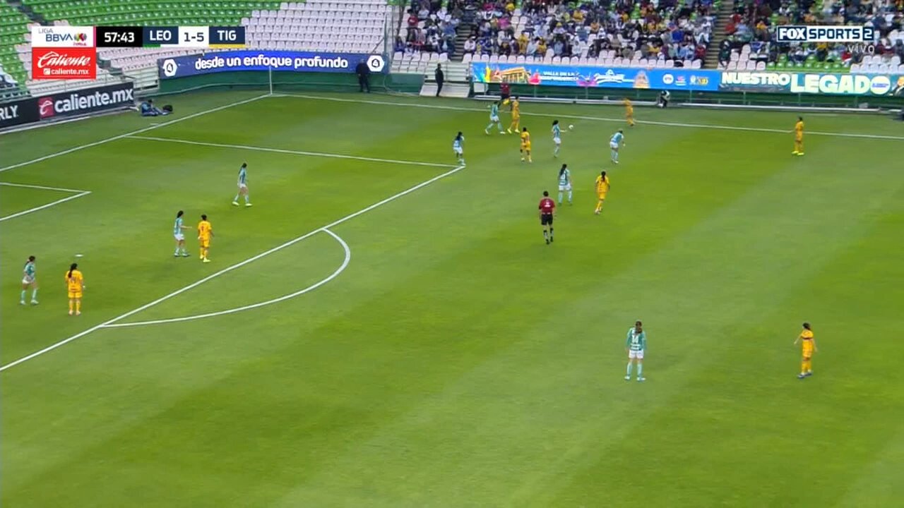 Olfato GOLEADOR 🔥@lizbethovalle7 gana el balón para celebrar su segundo tanto de la noche 💥