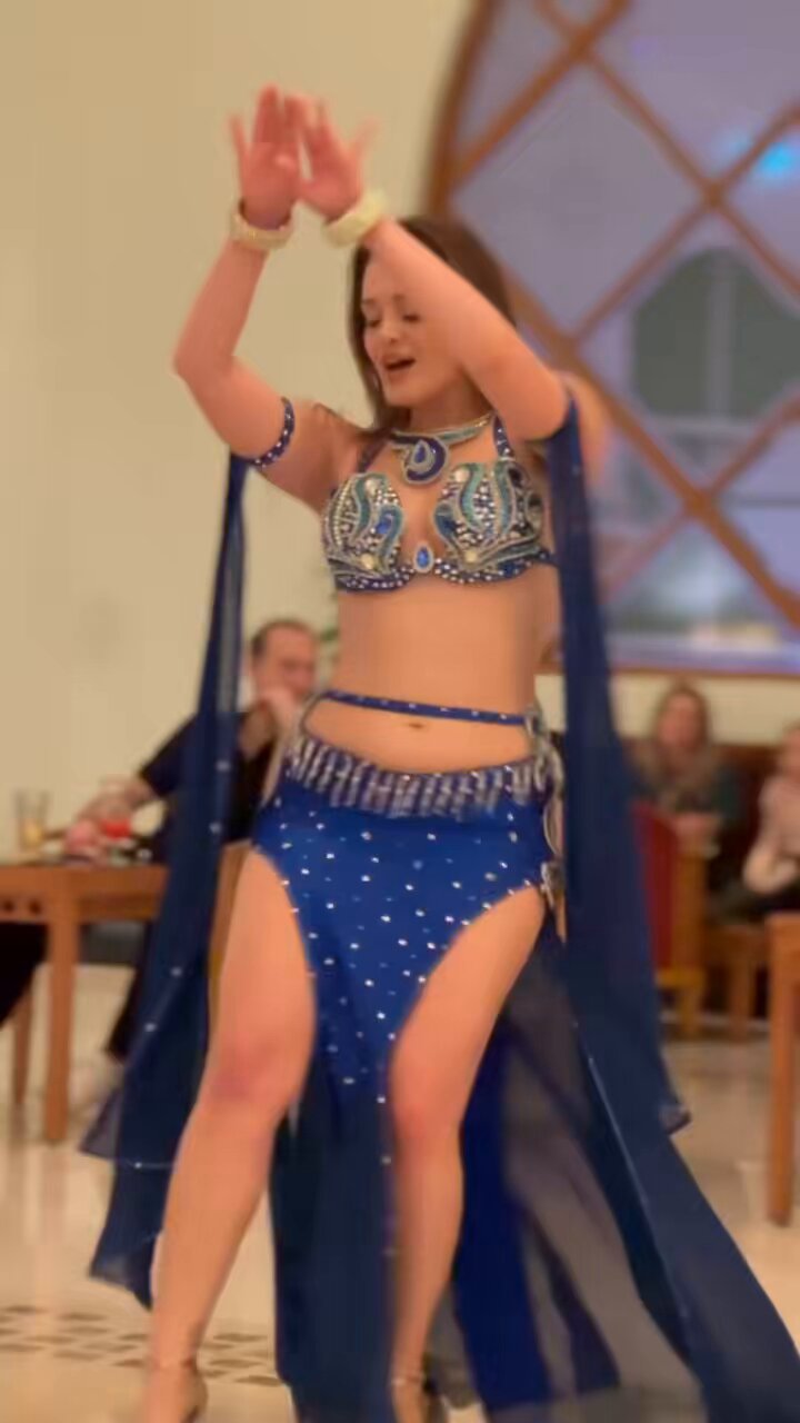 @Elebellydances video Tweet