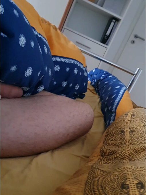 I love sleeping late and waking up slowly... how do you wake up? 🤤🫠🍆 https://t.co/4g0V7wyMrk<a href="/tag/doublepenetration"class="tags"><span>#doublepenetration</span></a>