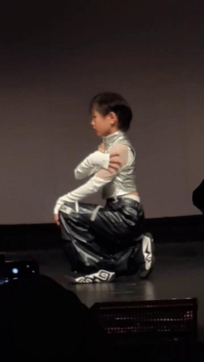 Video oleh @wxKIKVDBxA85623