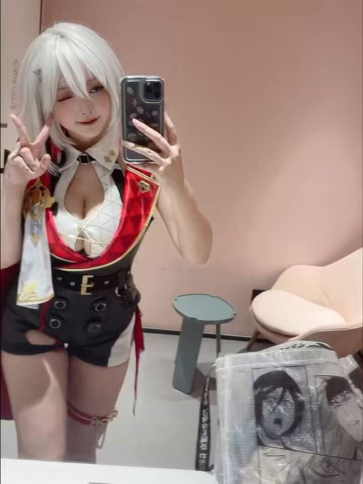 コスプレイヤーnatsumeのTwitter動画3