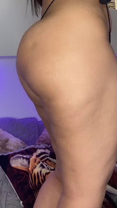 Zoom 😳 https://t.co/ajbTujiYRc<a href="/tag/onlyfans"class="tags"><span>#onlyfans</span></a>