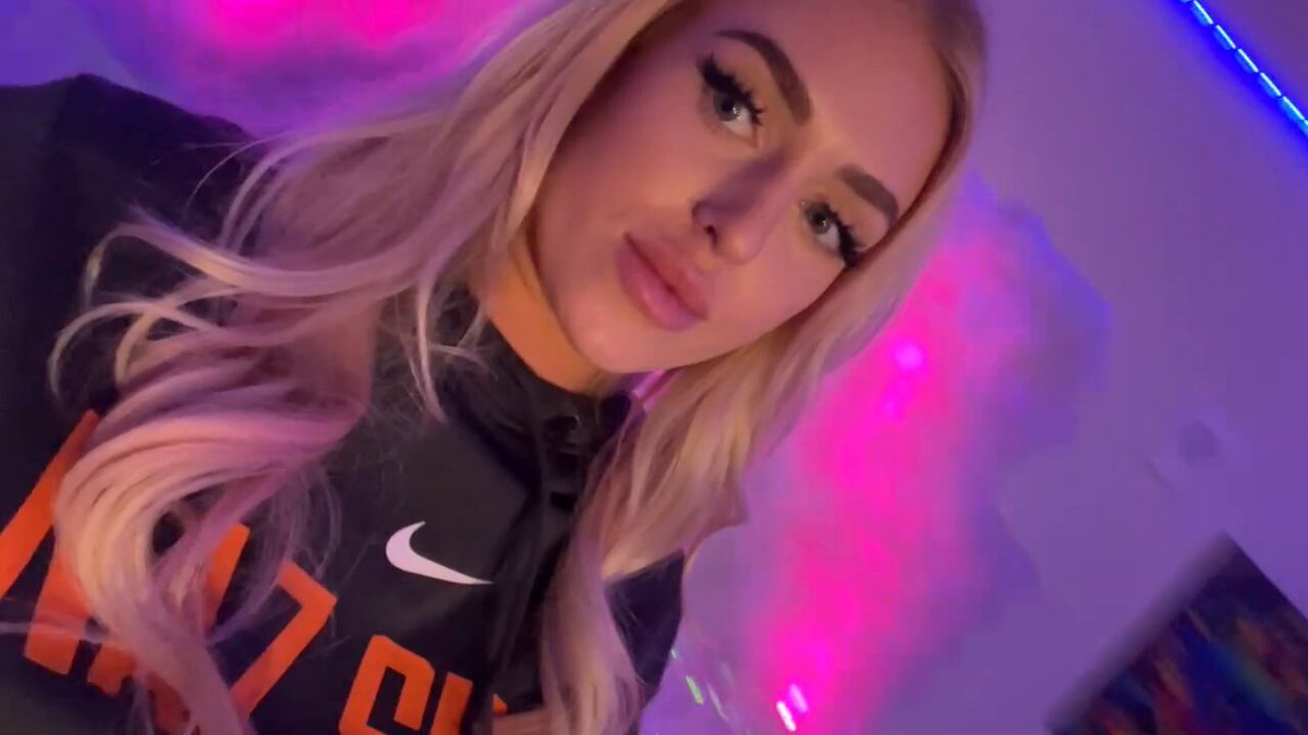 @Tiaunarileyxxxs video Tweet