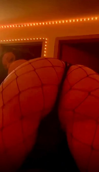 Monday can kiss my pretty white ass. #AllStars #LocalNews #mondaythoughts #clubkyra #kyraryleee https://t<a href="/tag/allstars"class="tags">#AllStars</a><a href="/tag/mondaythoughts"class="tags"><span>#mondaythoughts</span></a><a href="/tag/clubkyra"class="tags"><span>#clubkyra</span></a><a href="/tag/kyraryleee"class="tags"><span>#kyraryleee</span></a><a href="/tag/localn"class="tags"><span>#localn</span></a>