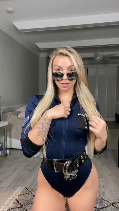 cumming to arrest you 😜 https://t.co/CmTCW5655B