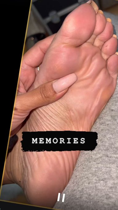 Can&rsquo;t wait for my nails to be this long again!! https://t.co/bkSSMtdGmr