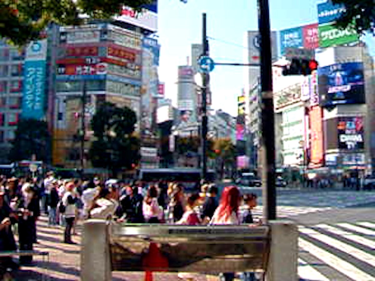 2005年のデジカメで撮影した最近の渋谷が興味深い「画質ひとつで 2005年のデジカメで撮影した最近の渋谷が興味深い「画質ひとつで