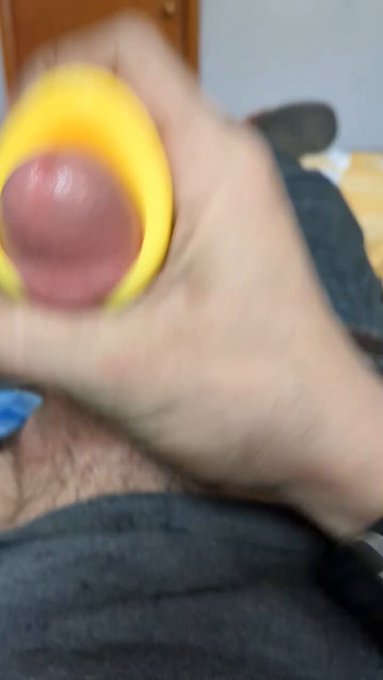 Anyone lend a hand https://t.co/kEw3WHWc5T