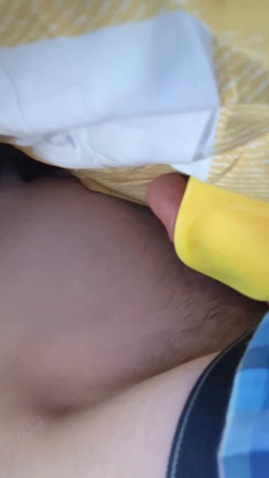 Anyone lend a hand https://t.co/kEw3WHWc5T