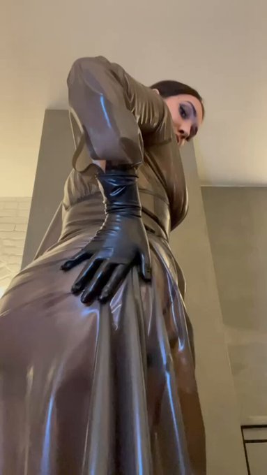 You completely fell under my control now. https://t.co/k9aycXDcDN