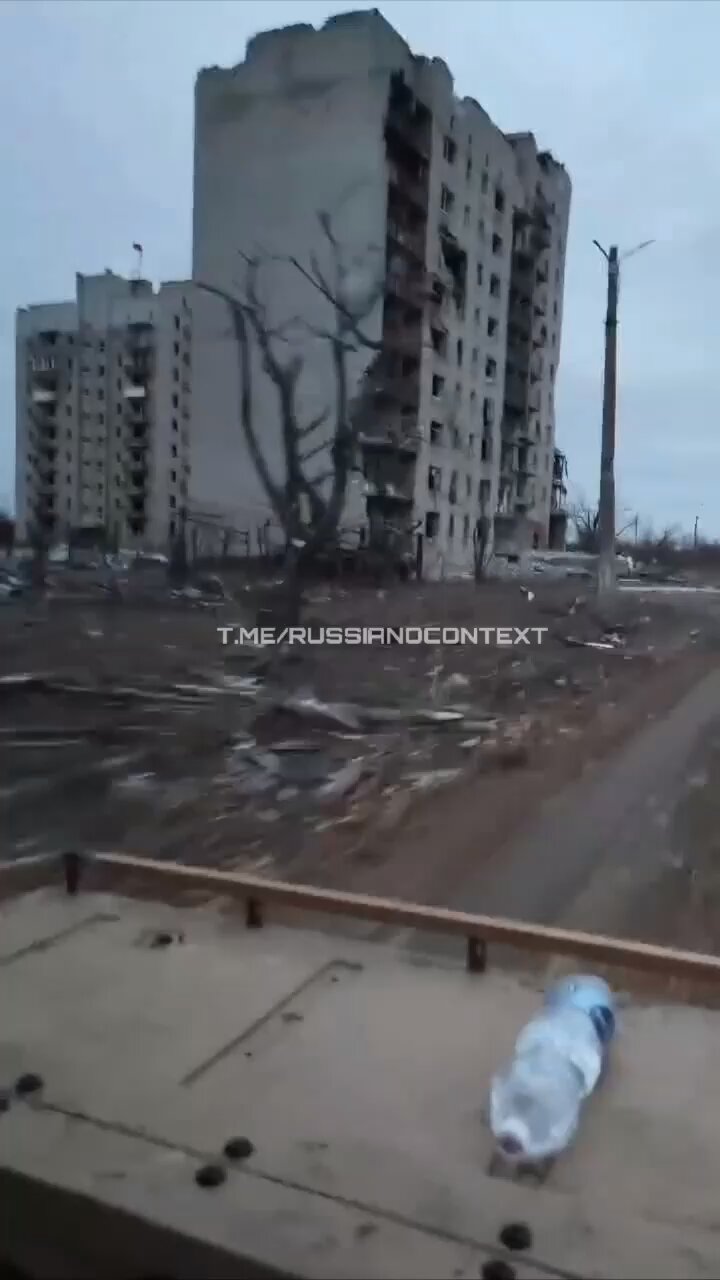 Re: [討論] 烏克蘭是不是該放棄奪回頓盧兩州？