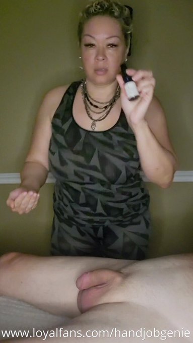 I just sold a video on #realloyalfans. Take a look here: https://t.co/sBxiN9pgGK https://t.co/pUJBzV<a href="/tag/realloyalfans"class="tags">#realloyalfans</a>