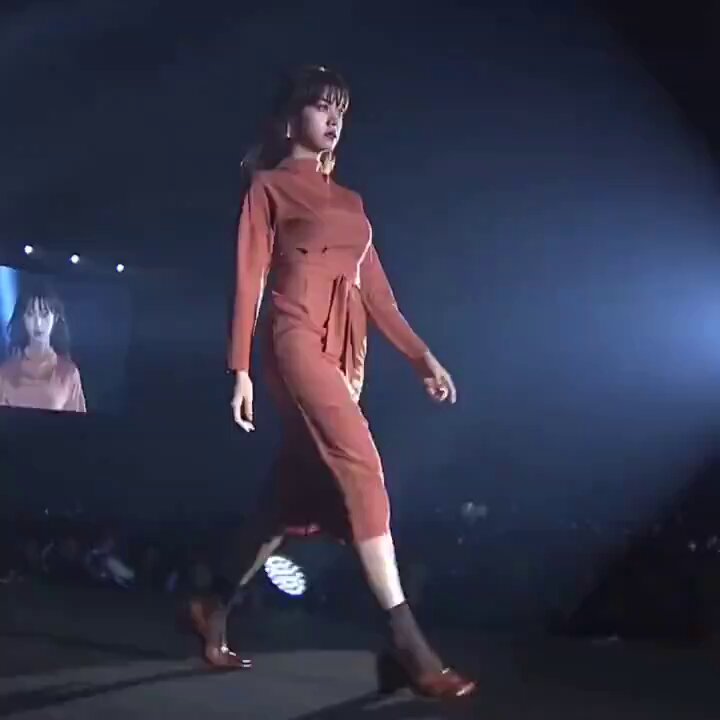 動画サムネイル