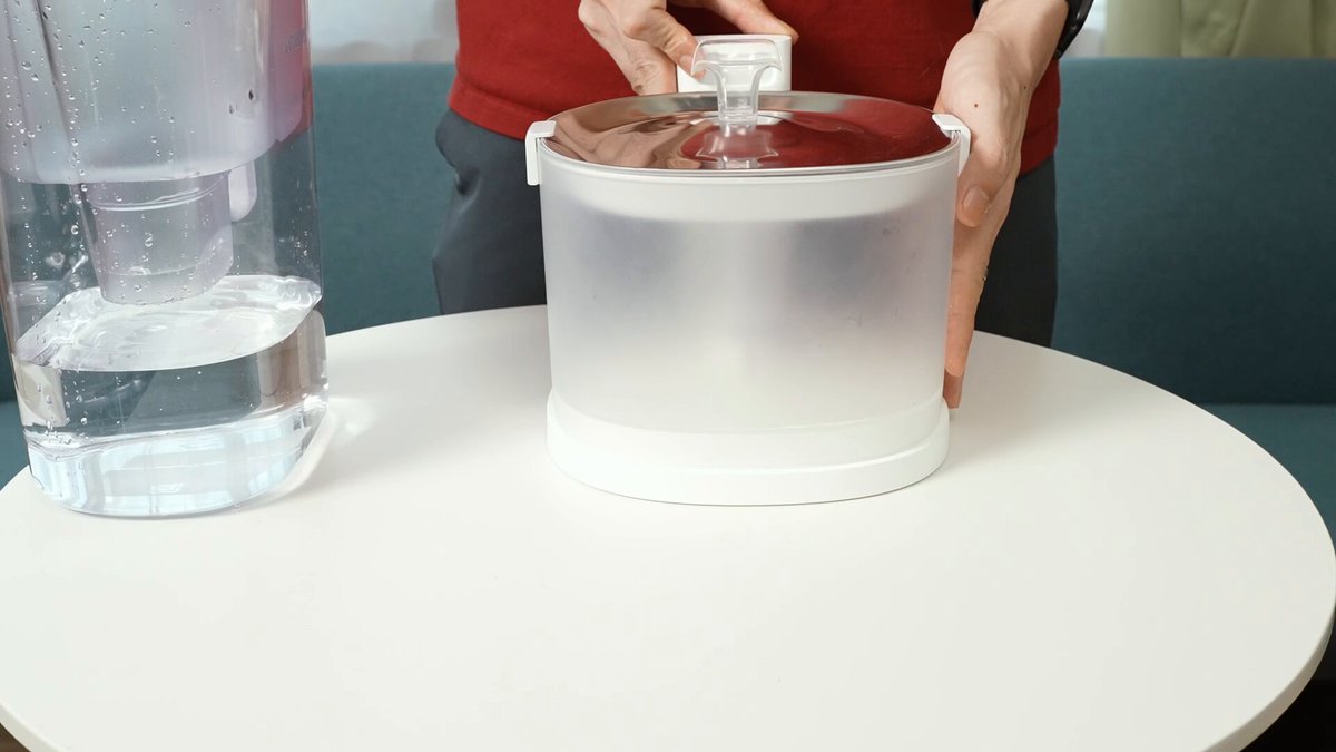 エルフィン給水器　本体新品　まとめ買い歓迎　新品中古同時購入→16000円！ Elfin Fountain 給水器セット - メルカリ