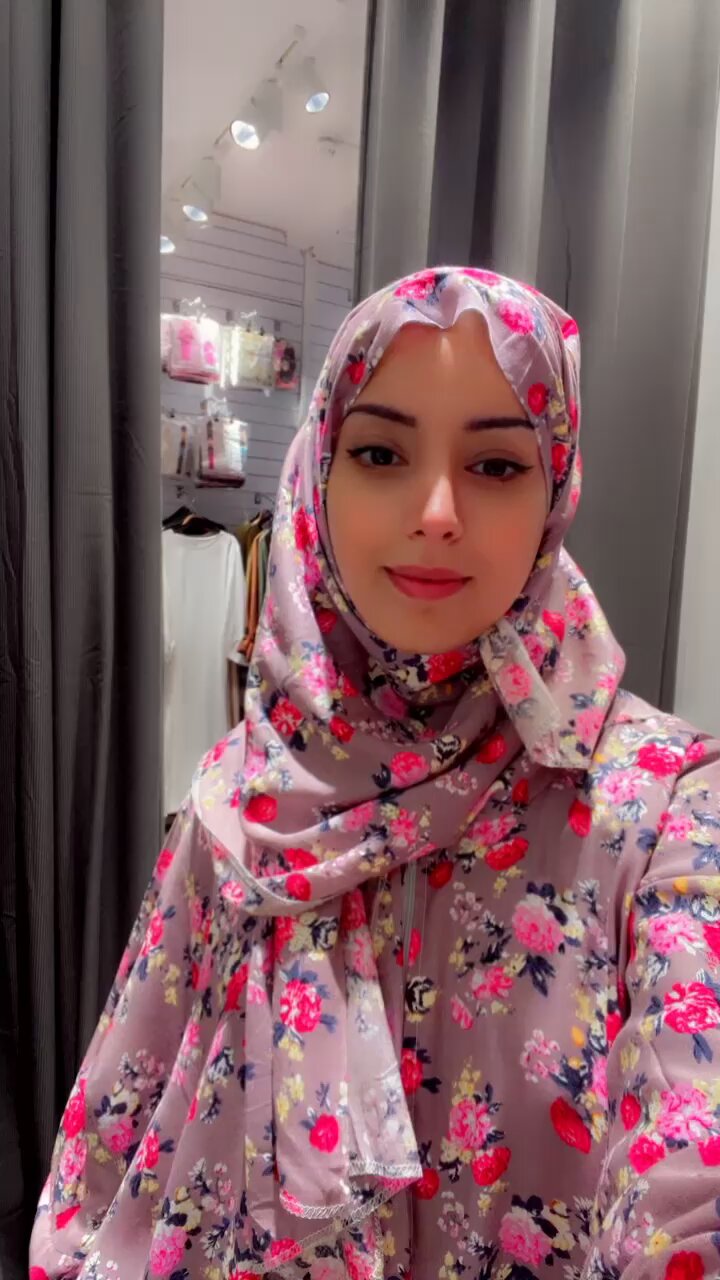 @KhadijaAlyafeis video Tweet