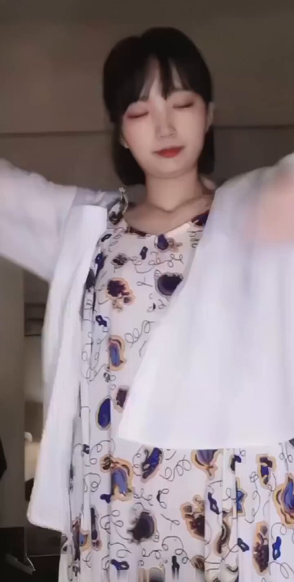 Video oleh @AprilSakurako