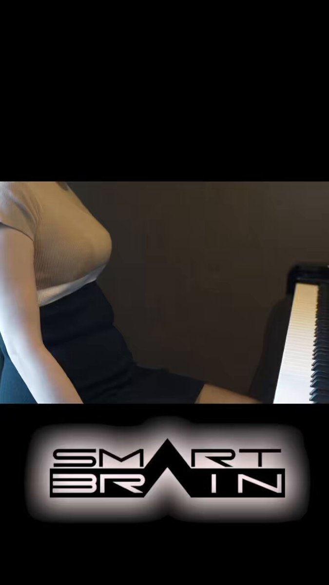 ピアノ パンチラ動画 表紙画像