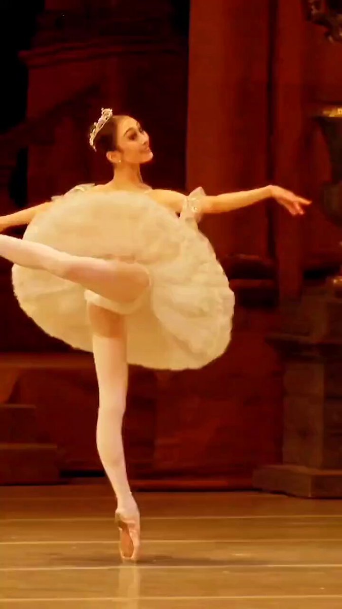 永久メイちゃん、2回目のダンスマガジンの表紙ね🌸 1回目は6年前の