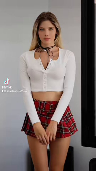 how do you like my outfit? without panties is better, right?)☺️

https://t.co/SgWf3naK7i
https://t.co/Hki3Q4rwLe