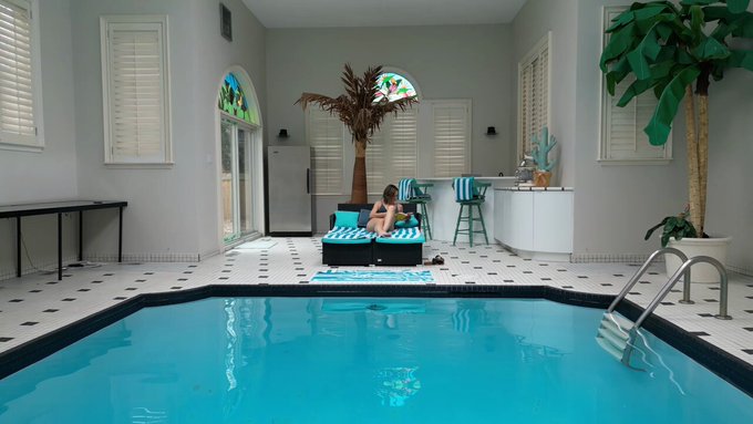 Some poolside fun just added to my OnlyFans page ❤️ https://t.co/13ZTH6sV84  No PPV, watch the full version<a href="/tag/hotwife"class="tags"><span>#hotwife</span></a>