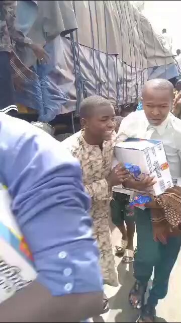 [爆卦] 非洲奈及利亞正在開啟零元購