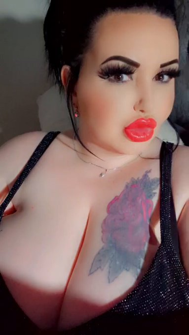 This is the 6 am face of a naughty nightowl cam slut !!  Thanks for all the spunk donations 🍆💦💦 be back