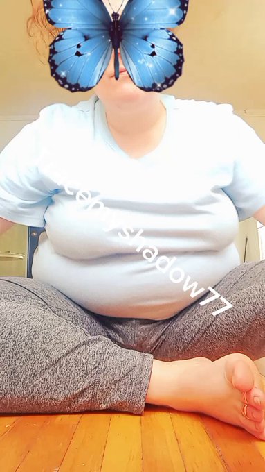 Smell them 🌬🌊🌡 feet☆toes☆toe rings☆bare heels ☆paypigs☆feet lovers☆ feet pic buyers☆ https://t.co/f6Othxl7S3  You<a href="/tag/feetlovers"class="tags"><span>#feetlovers</span></a>