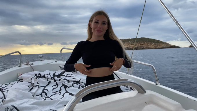 VID SOLD! Seduced the captain of the ship 🔥 Check it out! https://t.co/jnPHzMhVTm #MVSales @manyvids<a href="/tag/mvsales"class="tags"><span>#mvsales</span></a>