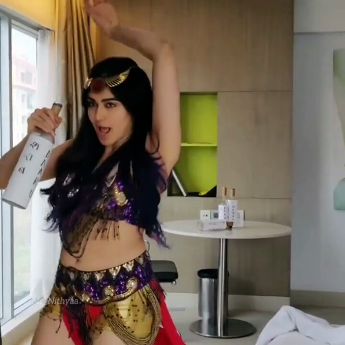 LvemCC9alj1X-W9b?format=jpg&name=small