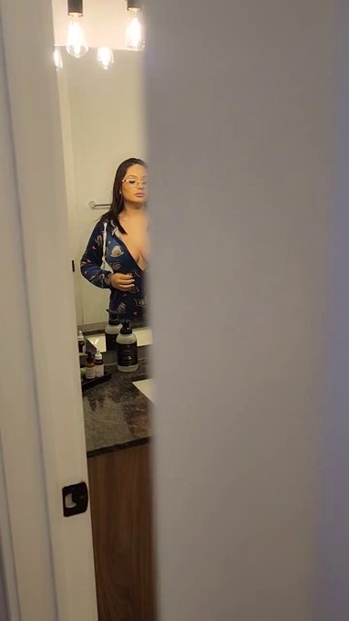 Oops  #رمضان_معانا #AbolishTheMonarchy #ARLECCHINO #QueenOfTearsEp2 #mulher #humor #casal #brasileira<a href="/tag/%D8%B1%D9%85%D8%B6%D8%A7%D9%86_%D9%85%D8%B9%D8%A7%D9%86%D8%A7"class="tags">#رمضان_معانا</a><a href="/tag/abolishthemonarchy"class="tags">#AbolishTheMonarchy</a><a href="/tag/arlecchino"class="tags">#ARLECCHINO</a><a href="/tag/brunette"class="tags"><span>#brunette</span></a><a href="/tag/lgbt"class="tags"><span>#lgbt</span></a><a href="/tag/brazilian"class="tags"><span>#brazilian</span></a><a href="/tag/humor"class="tags"><span>#humor</span></a><a href="/tag/woman"class="tags"><span>#woman</span></a><a href="/tag/bi"class="tags"><span>#bi</span></a><a href="/tag/brasileira"class="tags"><span>#brasileira</span></a>