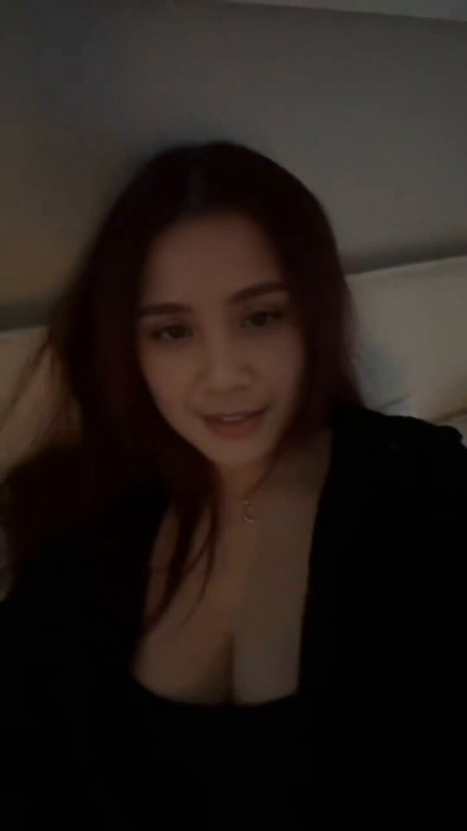 Foto bugil nagita slavina