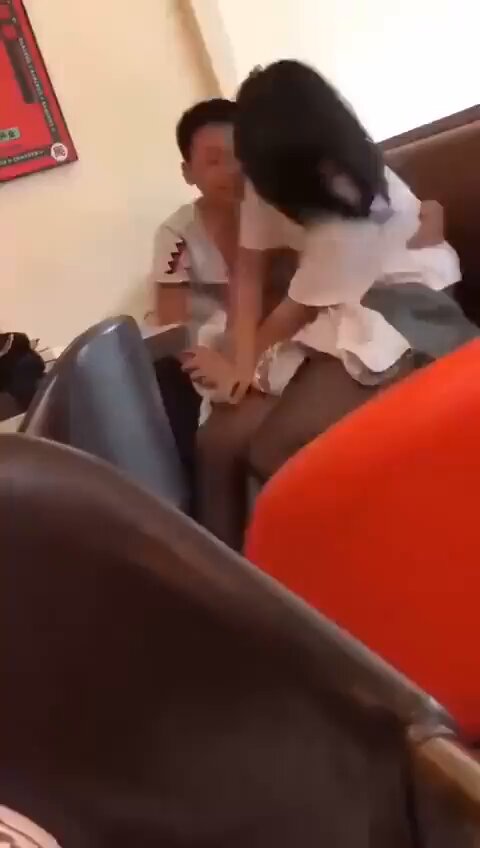 忍不住的姐姐强上表弟    