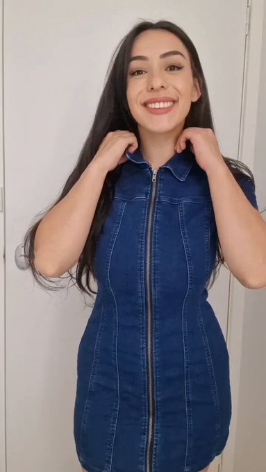 Does this dress say "I fuck on the first date" or do I need to send it back? https://t.co/pZctx9mw9V<a href="/tag/halloween"class="tags"><span>#halloween</span></a><a href="/tag/euphoria"class="tags"><span>#euphoria</span></a><a href="/tag/maddyperez"class="tags"><span>#maddyperez</span></a>