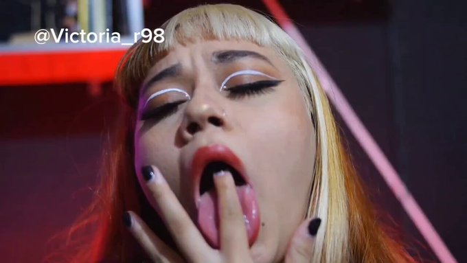 I want to spit in your mouth https://t.co/ttsU1IQttF