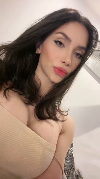 40% off in all my shows here https://t.co/io4Vt3T9MW just for today 😈 https://t.co/0F8xfbxPp4