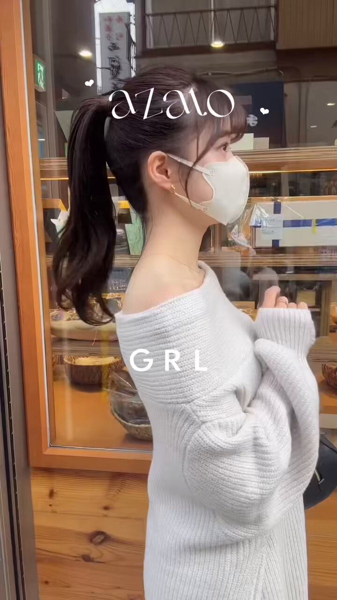❤️23新作 新品♡ SelfPortrait 白ニットワンピース♡　668 モテそうなニットワンピをゲットした🐶♡ ・ 白ニットは無敵