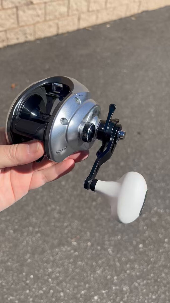 J&H Tackle on X: Shimano Tranx 500 HG Baitcasting Reels are back in stock.  The guys on the West Coast love these for throwing irons.   #jandhtackle #fishing #jigging #inshorefishing  #offshorefishing #shimanofishing @