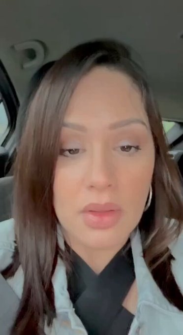 Enquanto pego tr&acirc;nsito na Regis Bittencourt... arrumo algo para me distrair  #VamosChile #casal #humor<a href="/tag/brunette"class="tags"><span>#brunette</span></a><a href="/tag/oops"class="tags"><span>#oops</span></a><a href="/tag/humor"class="tags"><span>#humor</span></a><a href="/tag/bi"class="tags"><span>#bi</span></a><a href="/tag/russia"class="tags"><span>#russia</span></a><a href="/tag/morena"class="tags"><span>#morena</span></a><a href="/tag/esposa"class="tags"><span>#esposa</span></a>