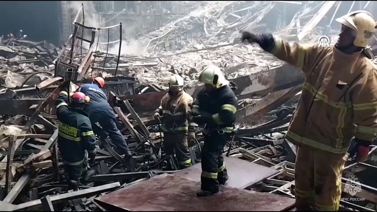 NTV on X: "MOSKOVA'DA TERÖR SALDIRISI Terör saldırısının gerçekleştirildiği konser salonunda arama ve enkaz çalışmaları devam ediyor Video: AA https://t.co/OiYRCLShNR" / X