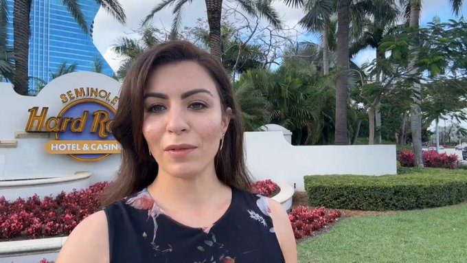 فلوق جديد من داخل الكازينو الوحيد بالعالم على شكل جيتار ?
نزل على قناتي اليوتيوب ? وما تنسوا تشتركوا