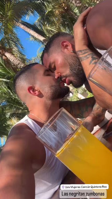Un rico beso es por donde mejor se empieza todo 😈 @jeanpaolo14 https://t.co/BEva4CFhda