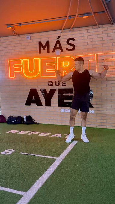 Flexing after workout 💪🏽🔥🥵✨🤙🏽🇦🇺🇨🇴.   #musclegrowth #worship #musclesgay #gay #muscleworship #eastboy<a href="/tag/musclegrowth"class="tags">#musclegrowth</a><a href="/tag/muscles"class="tags"><span>#muscles</span></a><a href="/tag/bodybuilding"class="tags"><span>#bodybuilding</span></a><a href="/tag/model"class="tags"><span>#model</span></a><a href="/tag/workout"class="tags"><span>#workout</span></a><a href="/tag/hot"class="tags"><span>#hot</span></a><a href="/tag/flex"class="tags"><span>#flex</span></a>