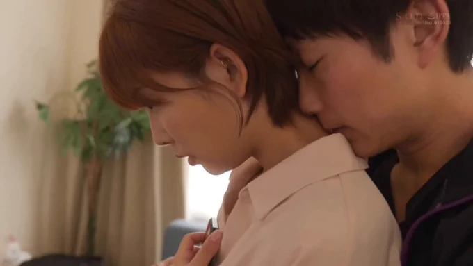 紗倉まな 可愛い息子よりも浮気チンポを優先しちゃった美人ママ。子供が保育園にいる間、家族不在の自宅で不倫セックスの快楽に溺れイキまくる 　