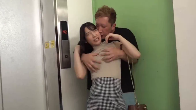 粘着ストーカー 雇われ初老運転手 休日出勤した恵体 OL 😝 襲われた女‍💫