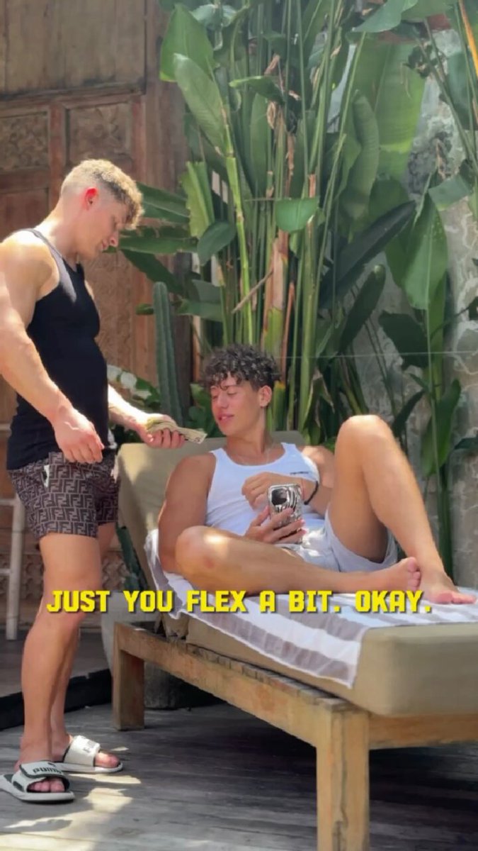 RT @TOP_GUYS_: Picking up str8 stranger in resort ? Part 1/20240415170725